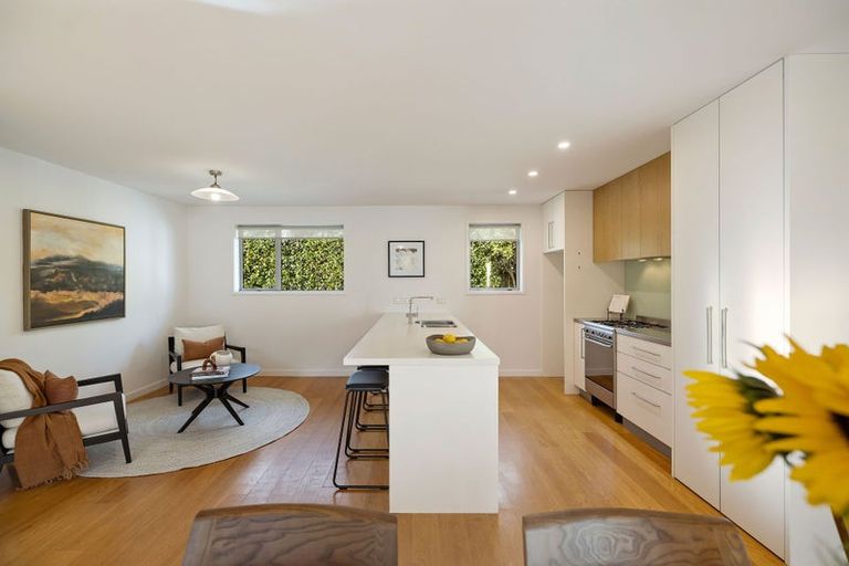 Photo of property in 42 Sylvan Street, Lake Hayes, Queenstown, 9304