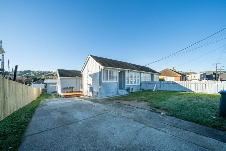 Photo of property in 21a Miranda Street, Cannons Creek, Porirua, 5024
