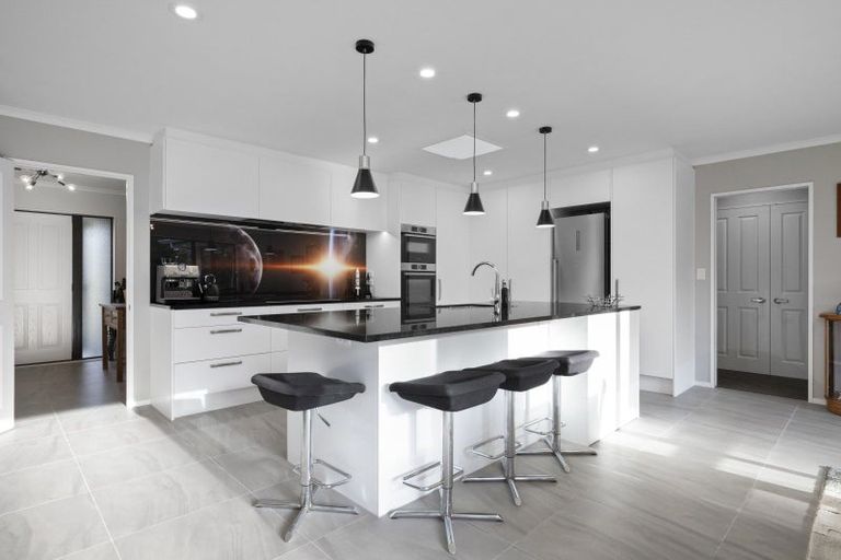 Photo of property in 55 Lough Bourne Drive, Pukekohe, 2120