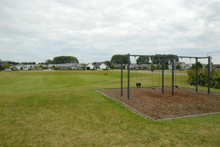 Photo of property in 2 Robb Place, Kaiapoi, 7630