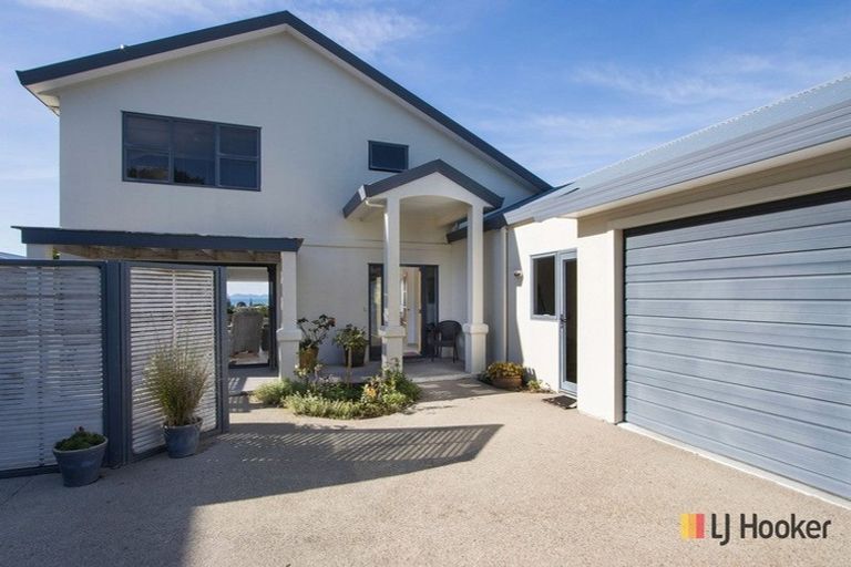 Photo of property in 33 The Crescent, Waihi Beach, 3611