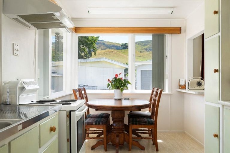 Photo of property in 57 Thames Road, Paeroa, 3600