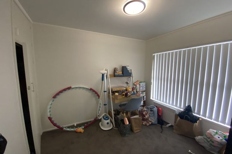 Photo of property in 2/78 Archers Road, Glenfield, Auckland, 0629