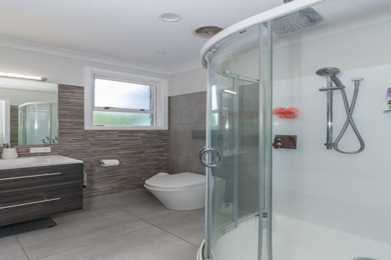 Photo of property in 15 Argyle Avenue, Levin, 5510