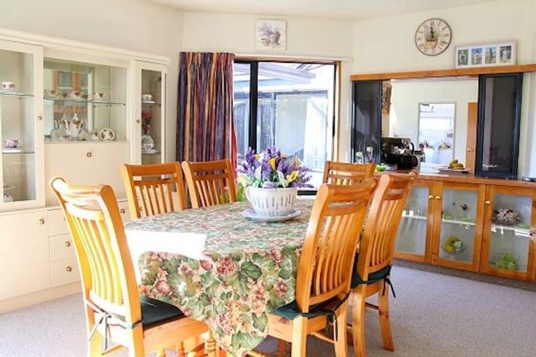 Photo of property in 55 Lowry Avenue, Redwood, Christchurch, 8051