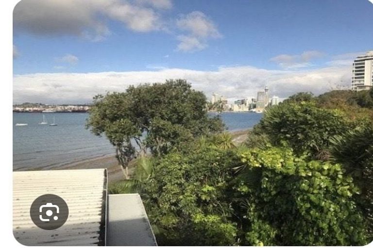 Photo of property in 1/15a Stanley Point Road, Stanley Point, Auckland, 0624