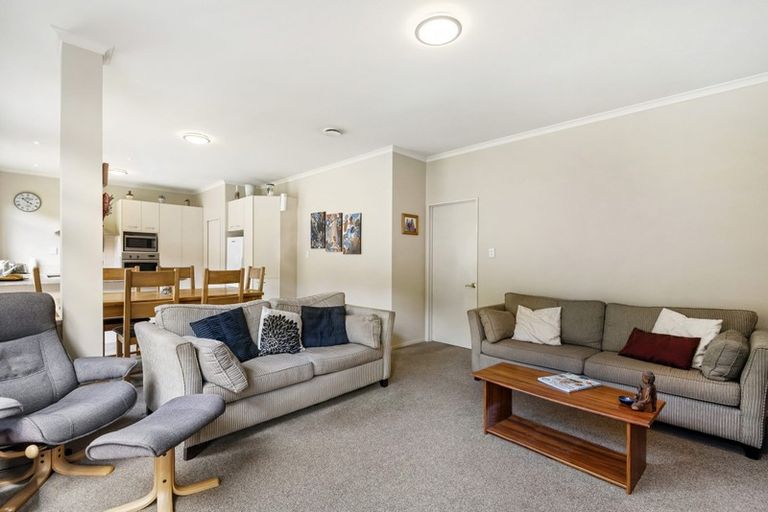 Photo of property in 24 Villanova Place, Albany, Auckland, 0632
