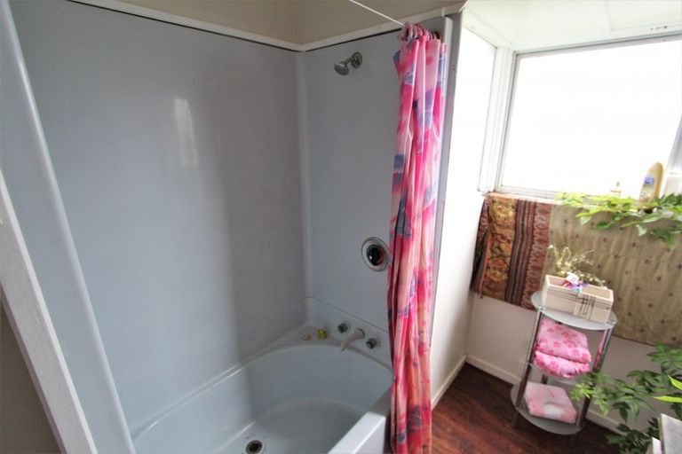 Photo of property in 17 Colinton Place, Tokoroa, 3420