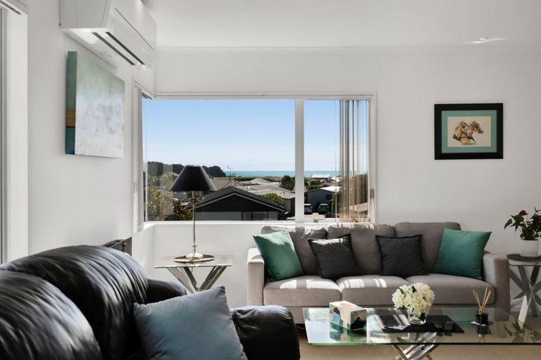 Photo of property in 45 Glamis Avenue, Bell Block, New Plymouth, 4312