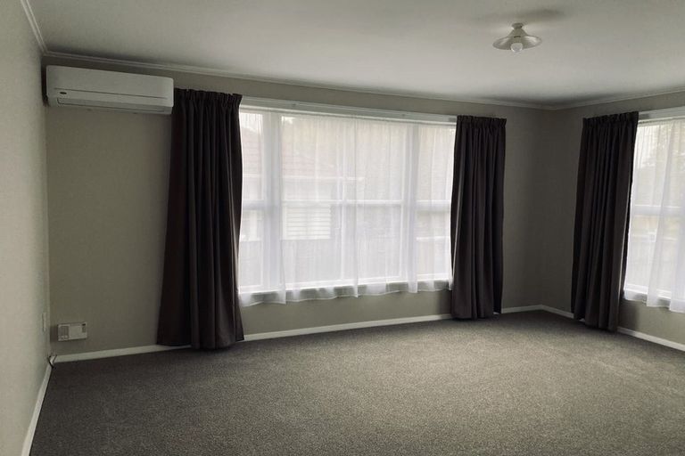 Photo of property in 24 Larsen Street, Otara, Auckland, 2025