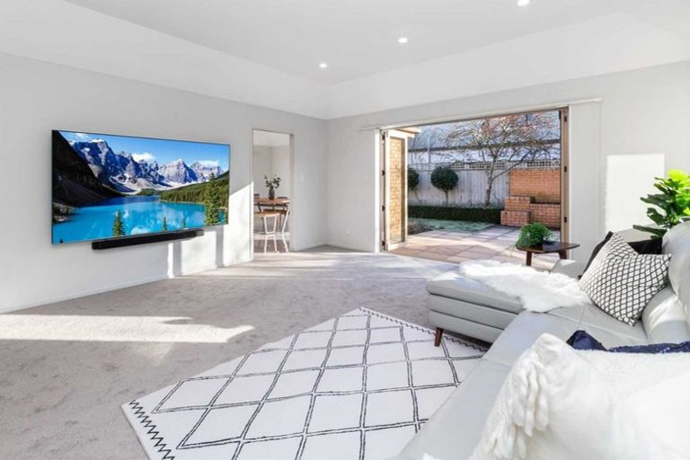 Photo of property in 152 Ilam Road, Ilam, Christchurch, 8041