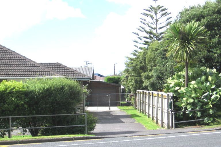 Photo of property in 2/85 Swanson Road, Henderson, Auckland, 0610