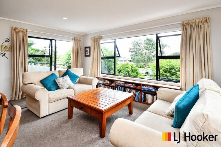 Photo of property in 33 Peretao Rise, The Gardens, Auckland, 2105