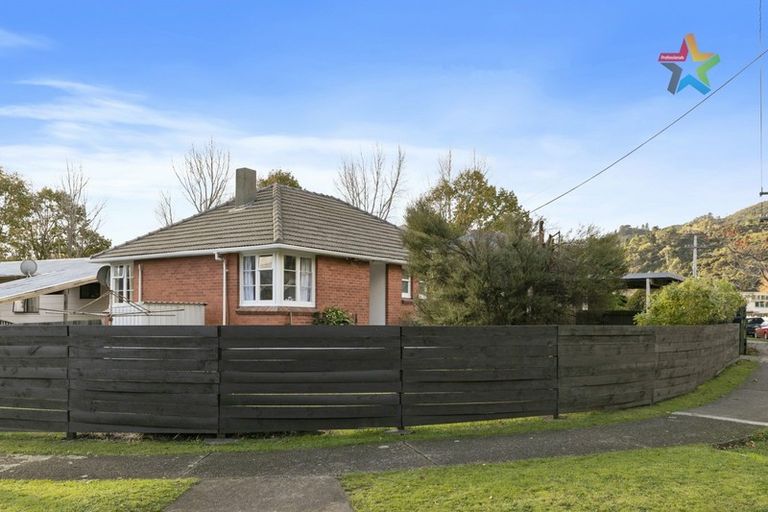 Photo of property in 193 Waddington Drive, Naenae, Lower Hutt, 5011