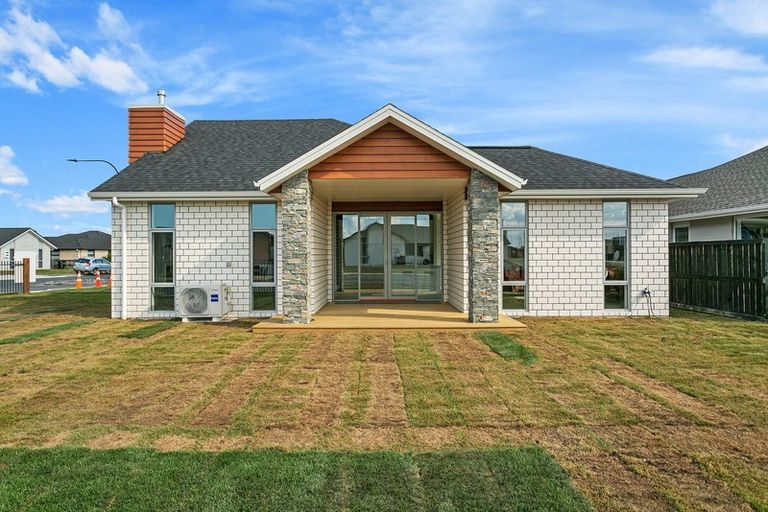 Photo of property in 39 Carnation Court, Cambridge, 3434