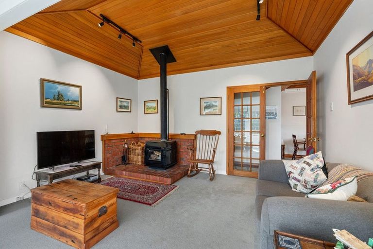 Photo of property in 11 Howard Street, Macandrew Bay, Dunedin, 9014