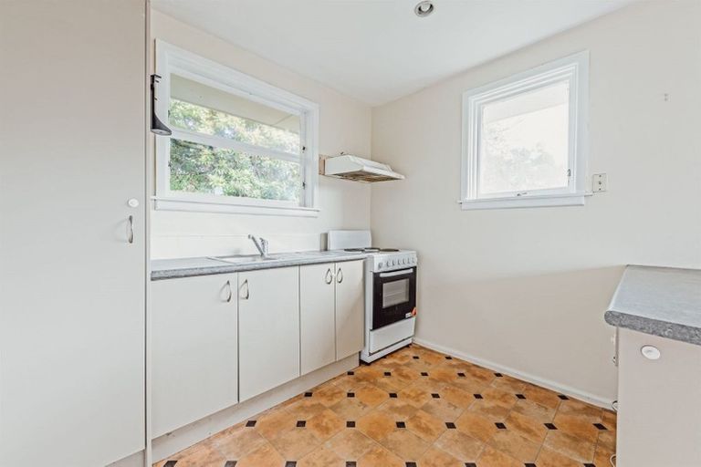 Photo of property in 135 Avonhead Road, Avonhead, Christchurch, 8042