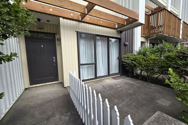 Photo of property in 213 Hobsonville Point Road, Hobsonville, Auckland, 0616