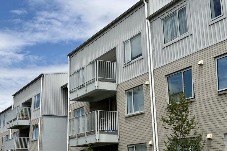 Photo of property in 202/28b Eileen Newey Place, Henderson, Auckland, 0612