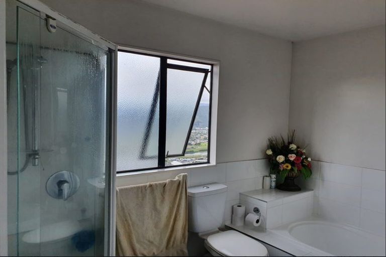 Photo of property in 91 Cypress Drive, Maungaraki, Lower Hutt, 5010