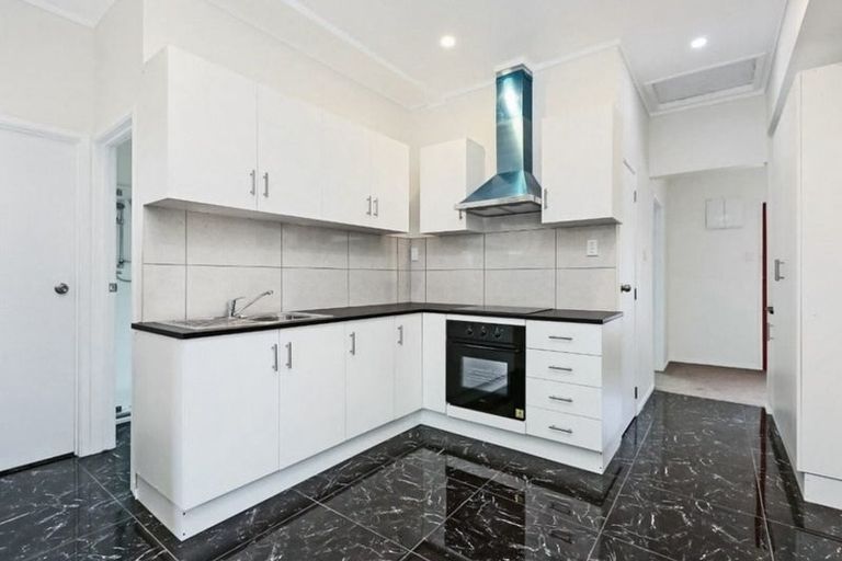 Photo of property in 512 Eastbourne Street East, Hastings, 4122