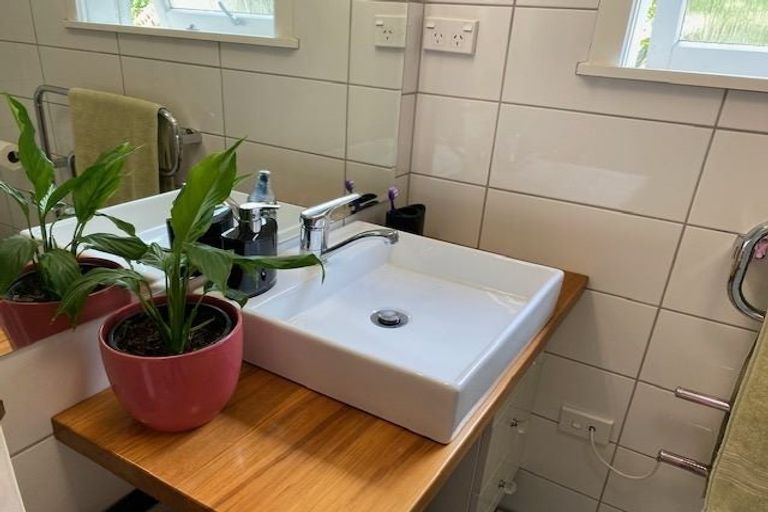 Photo of property in 8 Keith Sands Grove, Havelock North, 4130