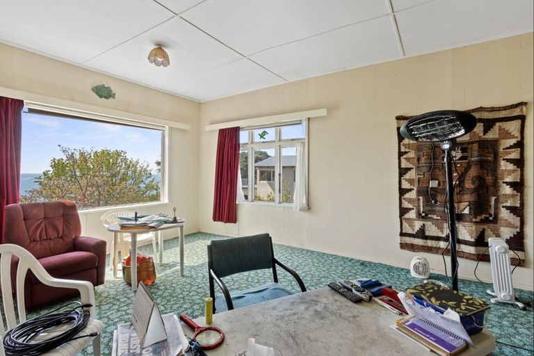 Photo of property in 9 Hukarere Road, Bluff Hill, Napier, 4110