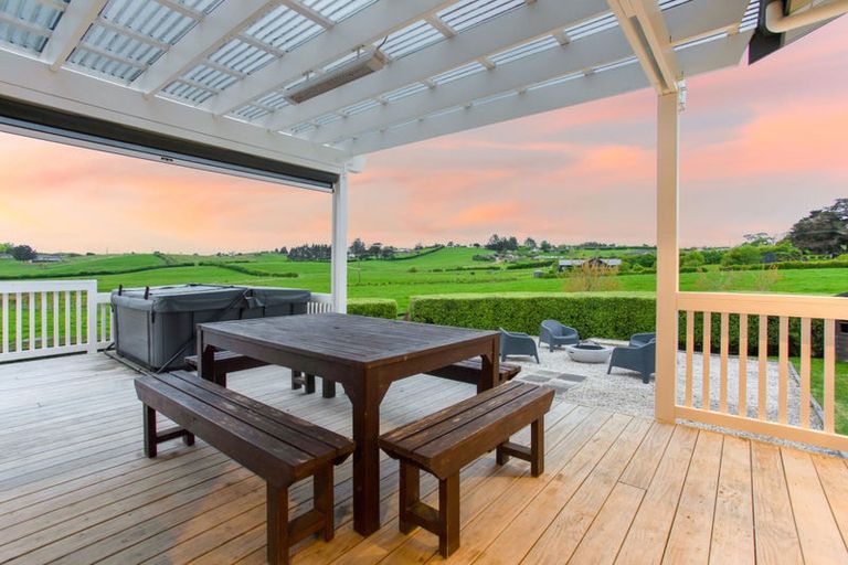 Photo of property in 52 Medhurst Road North, Bombay, 2675