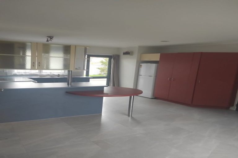 Photo of property in 38 Somerville Road, Shelly Park, Auckland, 2014