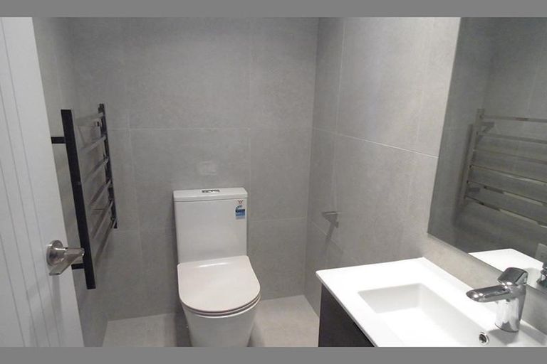 Photo of property in 28 Nephrite Lane, Henderson, Auckland, 0610