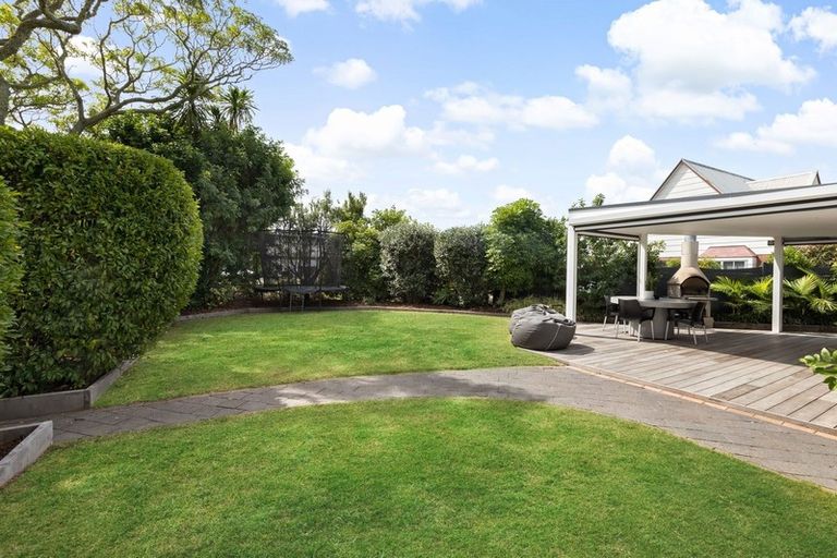 Photo of property in 14a Motuora Road, Manly, Whangaparaoa, 0930