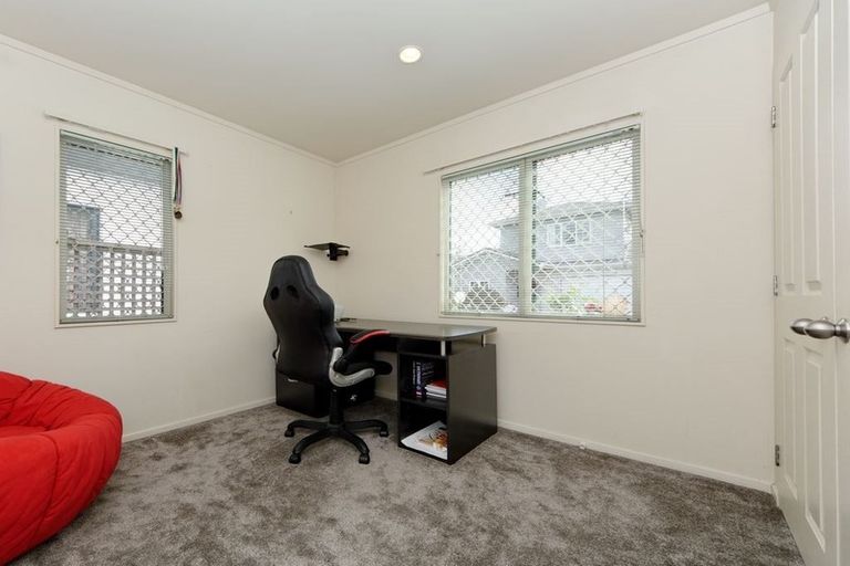 Photo of property in 20 Albizia Avenue, Henderson, Auckland, 0612