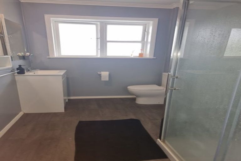 Photo of property in 9 Foster Street, Taita, Lower Hutt, 5011