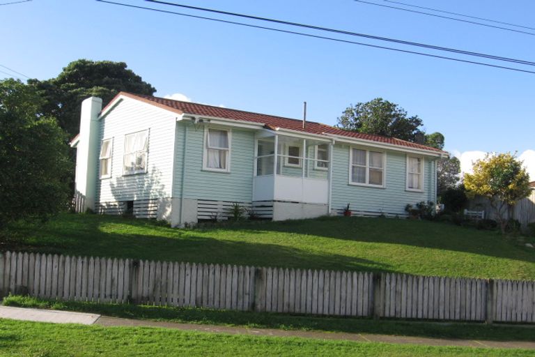 Photo of property in 3 Whenua View, Titahi Bay, Porirua, 5022