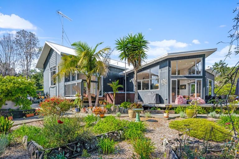 Photo of property in 84a Scott Road, Stanmore Bay, Whangaparaoa, 0932