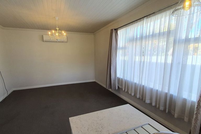 Photo of property in 14 Rhodes Street, Waimate, 7924