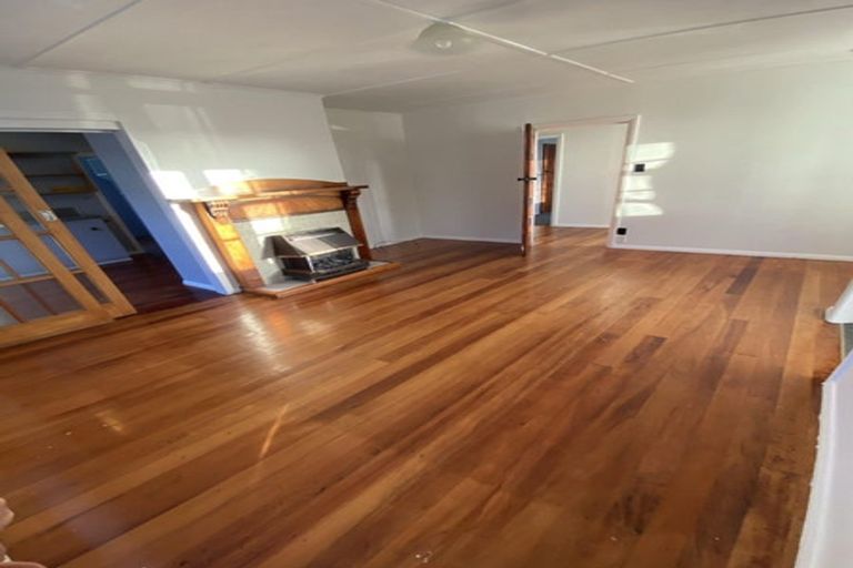 Photo of property in 654 Featherston Street, Roslyn, Palmerston North, 4414