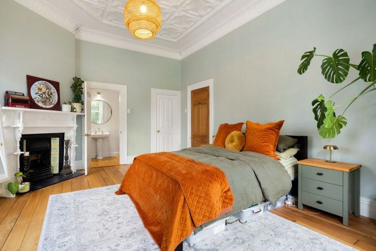 Photo of property in 18 Thornton Road, Cambridge, 3434