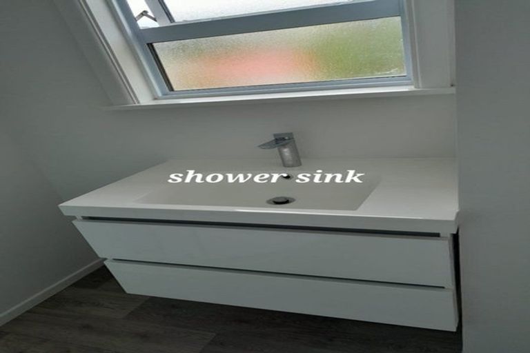 Photo of property in 1a-b Devon Place, Cannons Creek, Porirua, 5024