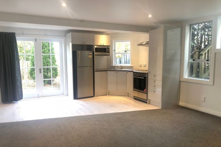 Photo of property in 361 The Terrace, Te Aro, Wellington, 6011