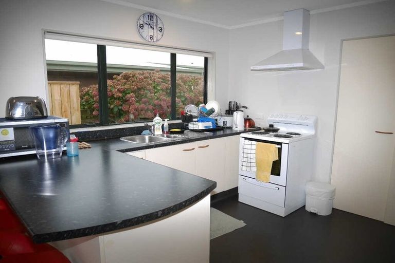 Photo of property in 64b Matatua Road, Raumati Beach, Paraparaumu, 5032