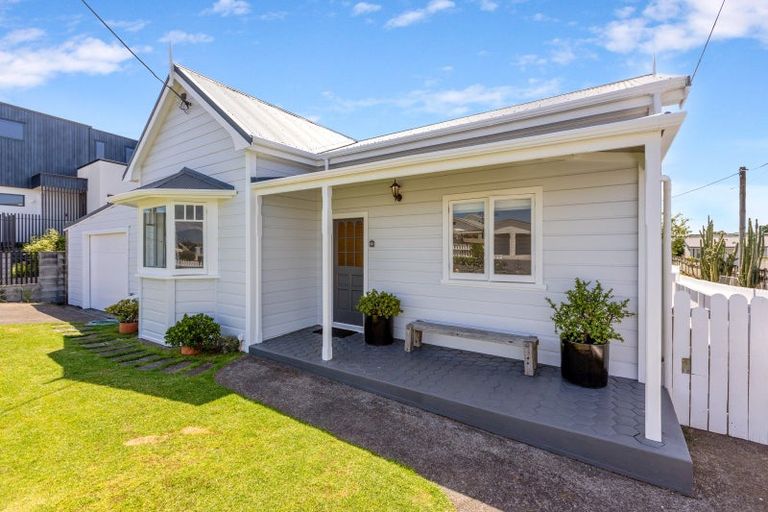 Photo of property in 19 Beach Street, Fitzroy, New Plymouth, 4312