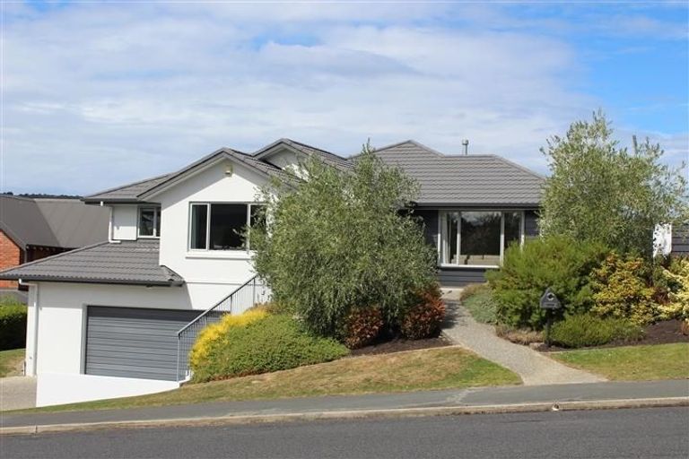 Photo of property in 24 Sunninghurst Drive, Fairfield, Dunedin, 9018