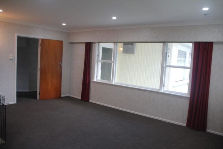 Photo of property in 27 Rosebank Avenue, Avalon, Lower Hutt, 5011