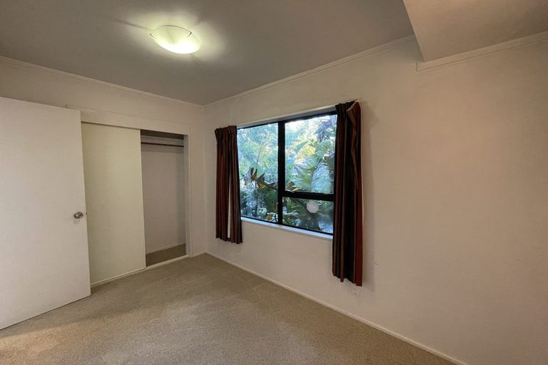 Photo of property in 1/25 Fernwood Grove, Bayview, Auckland, 0629