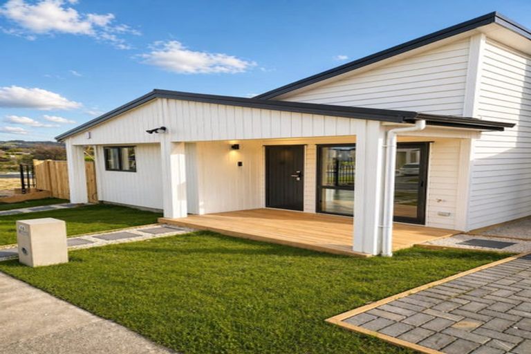 Photo of property in 4a Enchantment Lane, Karaka, Papakura, 2113