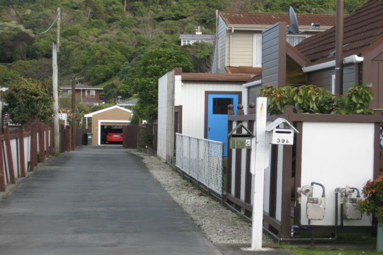 Photo of property in 39a Parkvale Road, Karori, Wellington, 6012