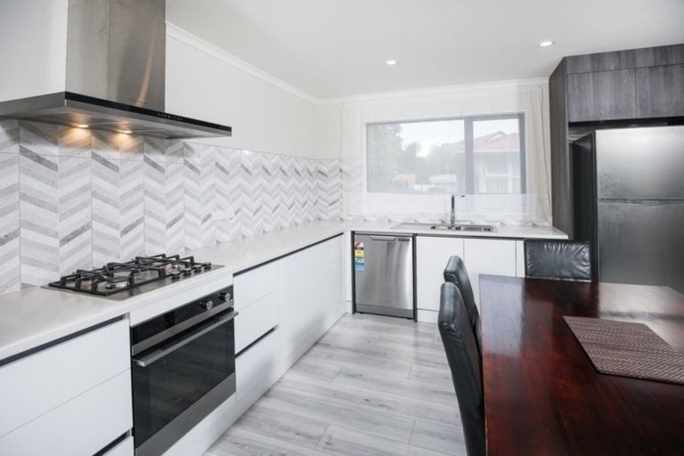 Photo of property in 3/11 Gazeley Avenue, Silverdale, Hamilton, 3216