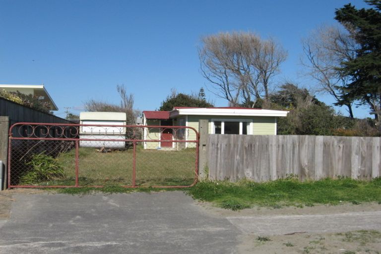 Photo of property in 19 Koputara Road, Himatangi Beach, Foxton, 4891