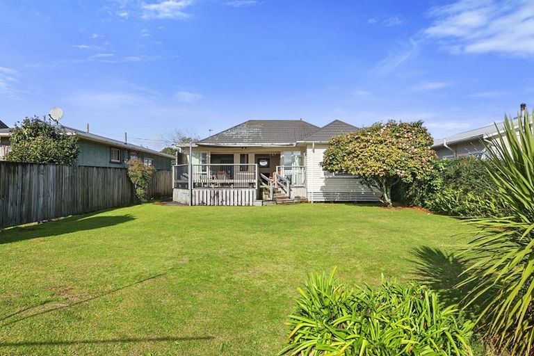 Photo of property in 27 List Street, Welbourn, New Plymouth, 4310